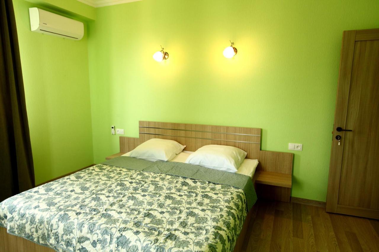 Irakli'S Rooms Тбілісі Екстер'єр фото