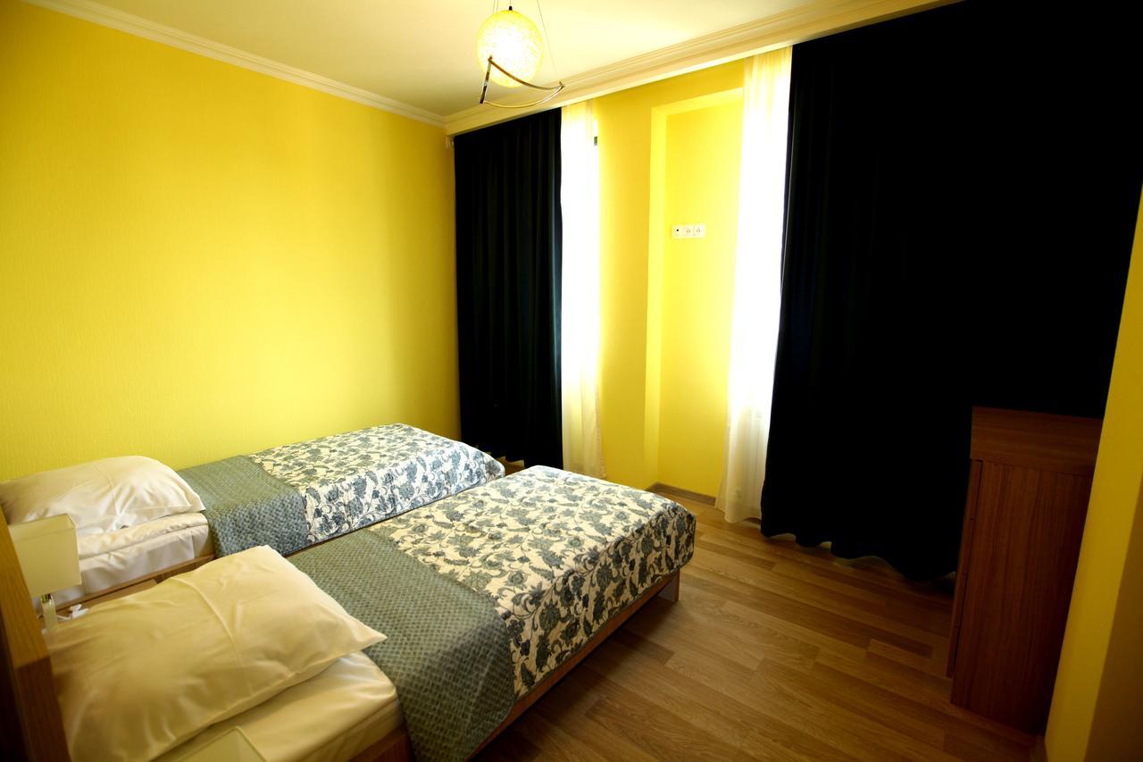 Irakli'S Rooms Тбілісі Екстер'єр фото